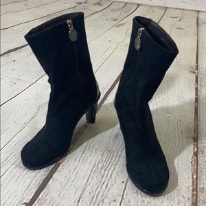 Donald J Pliner Black Boots w/ snakeskin back